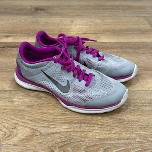 Nike Women’s In Season TR5 Cross Trainer Sneakers, Purple & Gray - Size 8